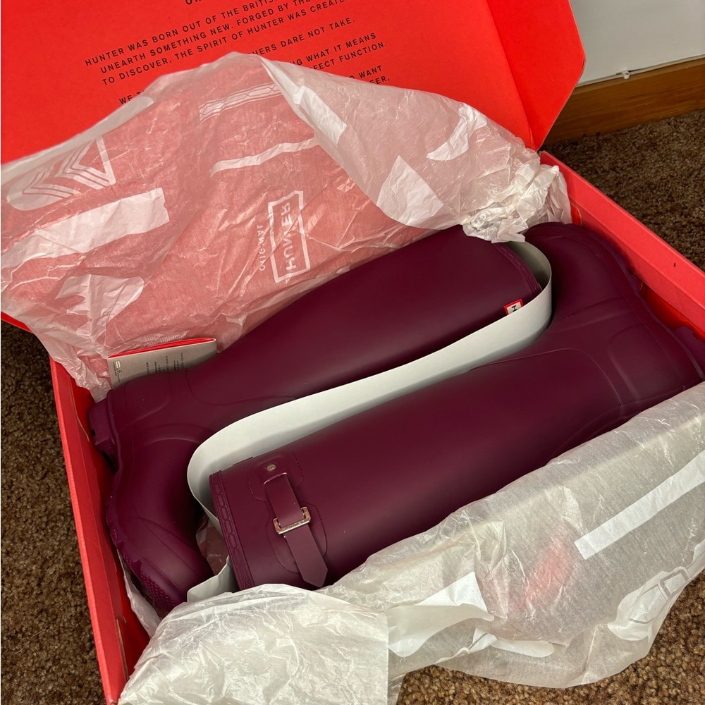 Violet Tall Hunter Boots Size 8